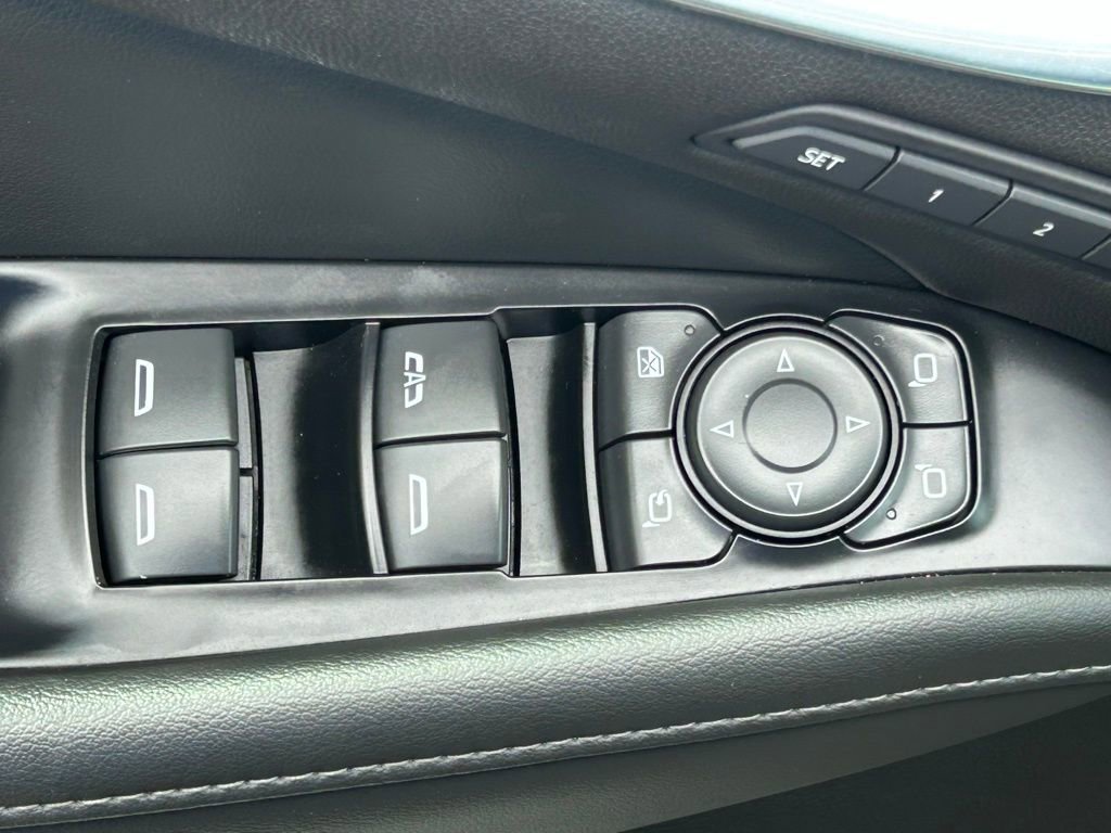 Used 2023 Buick Enclave Avenir w/ Avenir Technology Package image 32