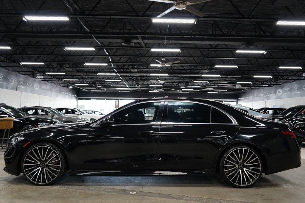 Used 2022 Mercedes-Benz S 580 4MATIC Sedan image 2