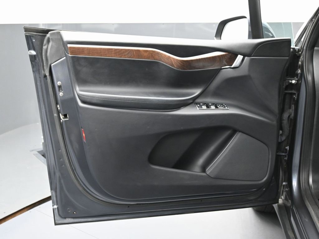 Used 2021 Tesla Model X Long Range image 48