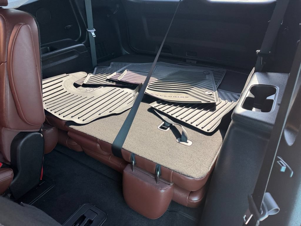 Used 2023 Kia Telluride EX w/ EX Captain's Chair Package FWD image 15
