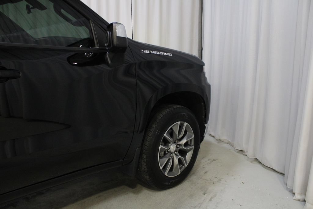 Used 2021 Chevrolet Silverado 1500 LT AWD/4WD image 26