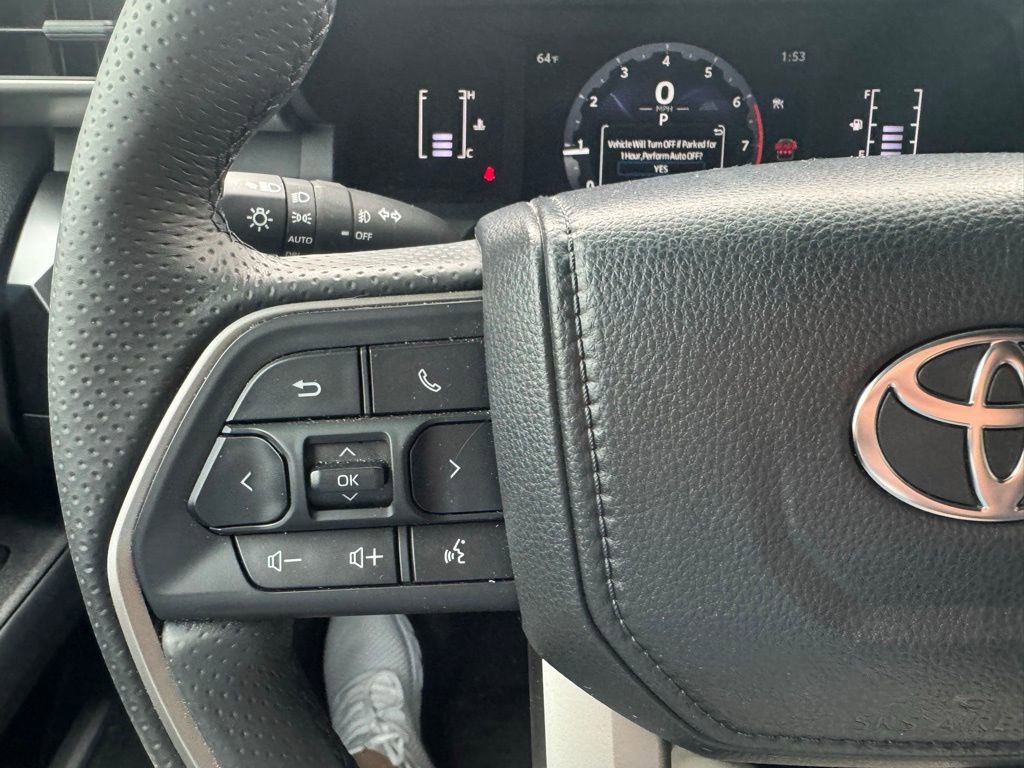 Used 2025 Toyota 4Runner SR5 AWD/4WD image 16