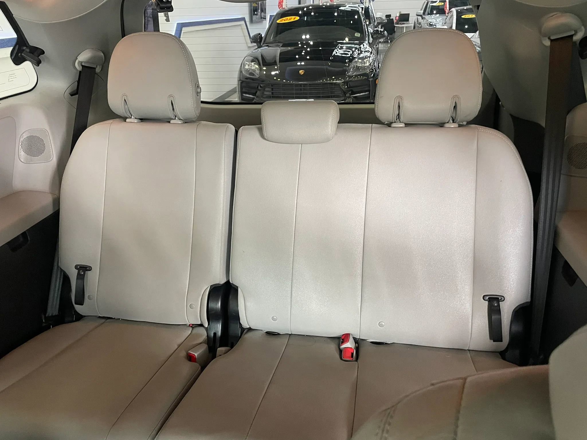 Used 2015 Toyota Sienna Limited Premium AWD/4WD image 19