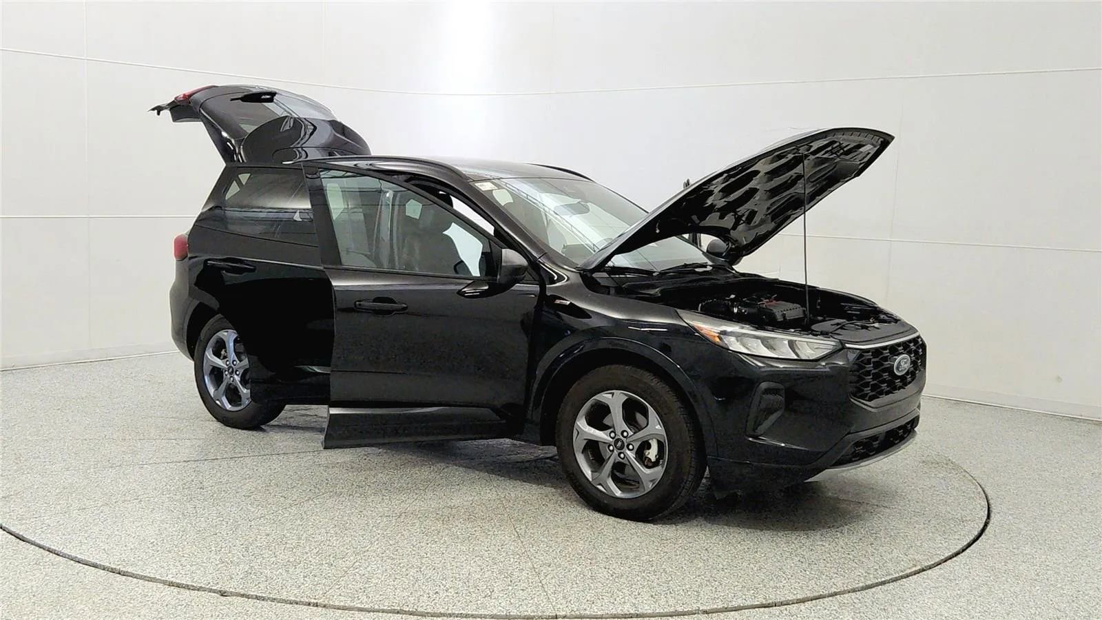 Used 2023 Ford Escape ST-Line w/ Tech Pack #1 image 9