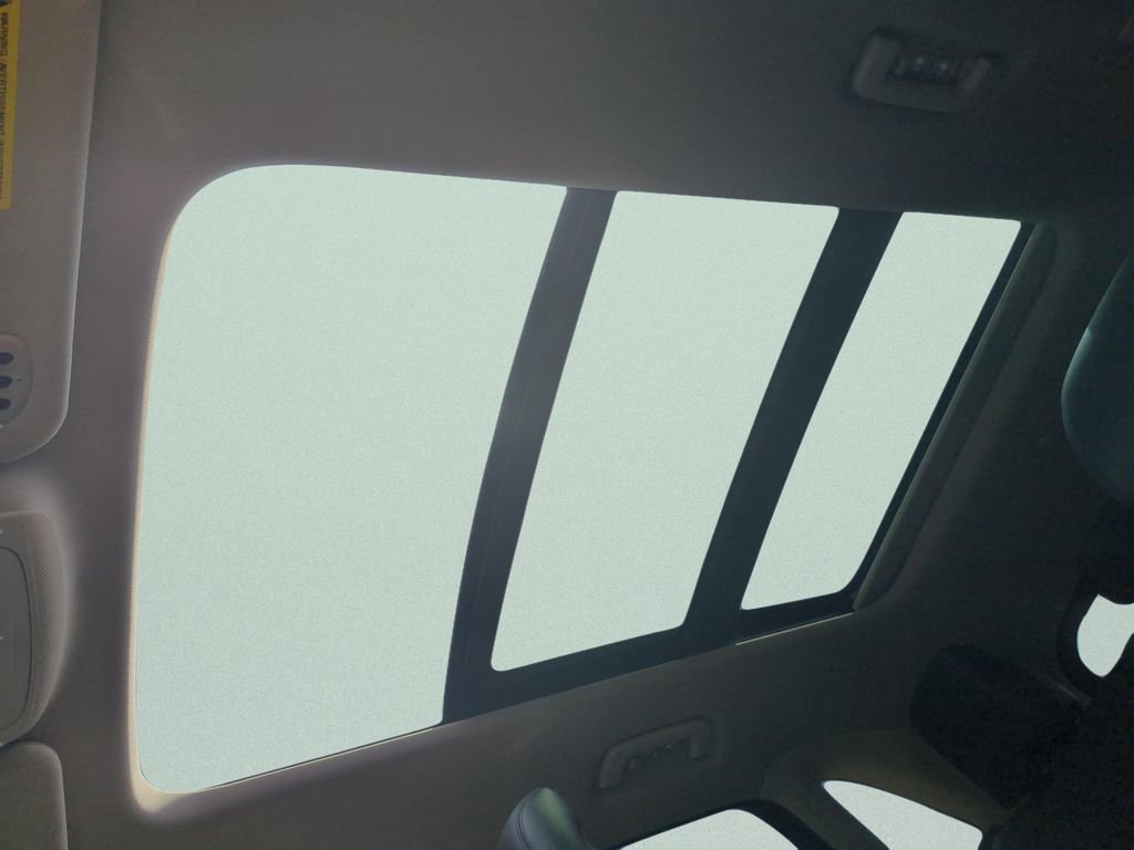 Used 2015 Lincoln MKC FWD w/ Equipment Group 102A Reserve image 19