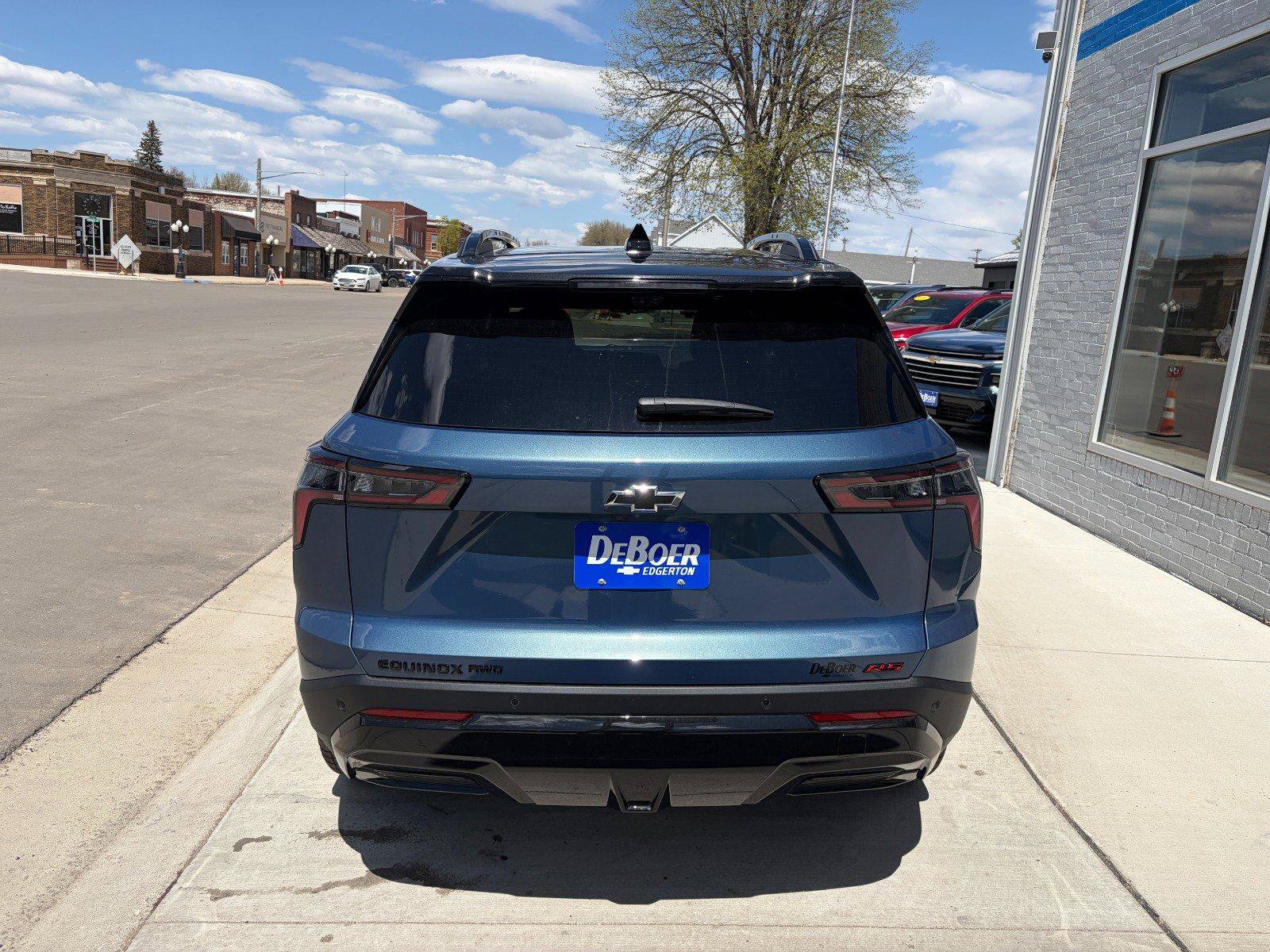 New 2026 Chevrolet Equinox RS w/ Convenience Package III AWD/4WD image 4