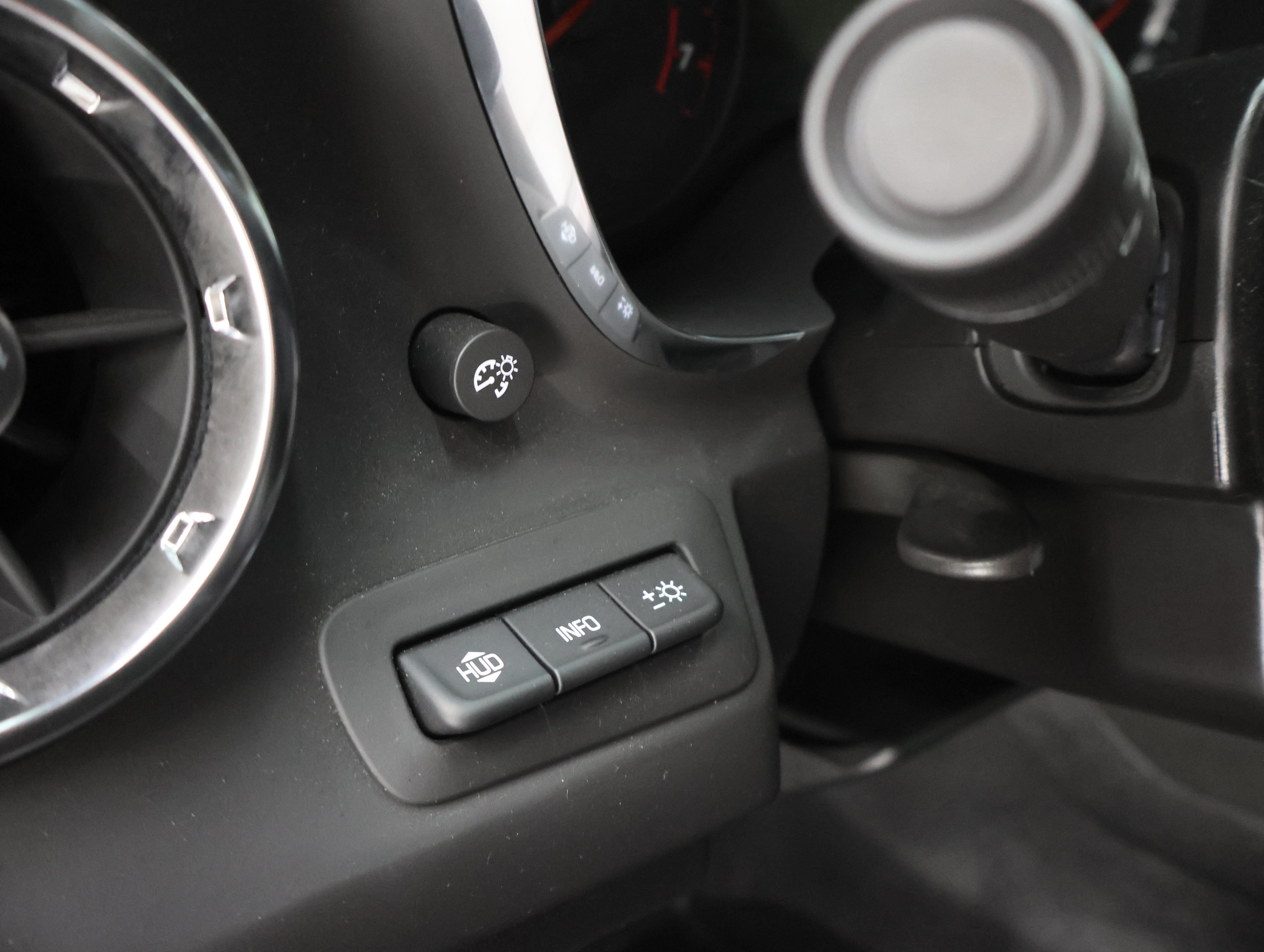 Used 2019 Chevrolet Camaro ZL1 RWD image 40