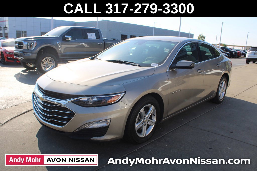 Used 2025 Chevrolet Malibu LT FWD image 3
