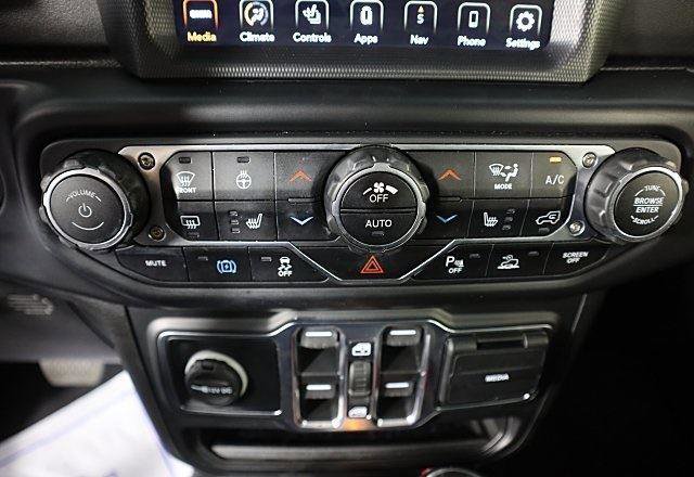 Used 2023 Jeep Wrangler Sahara w/ Cold Weather Group image 34