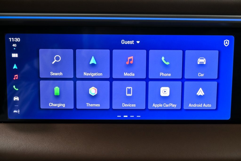 New 2025 Porsche Macan Turbo Electric image 14