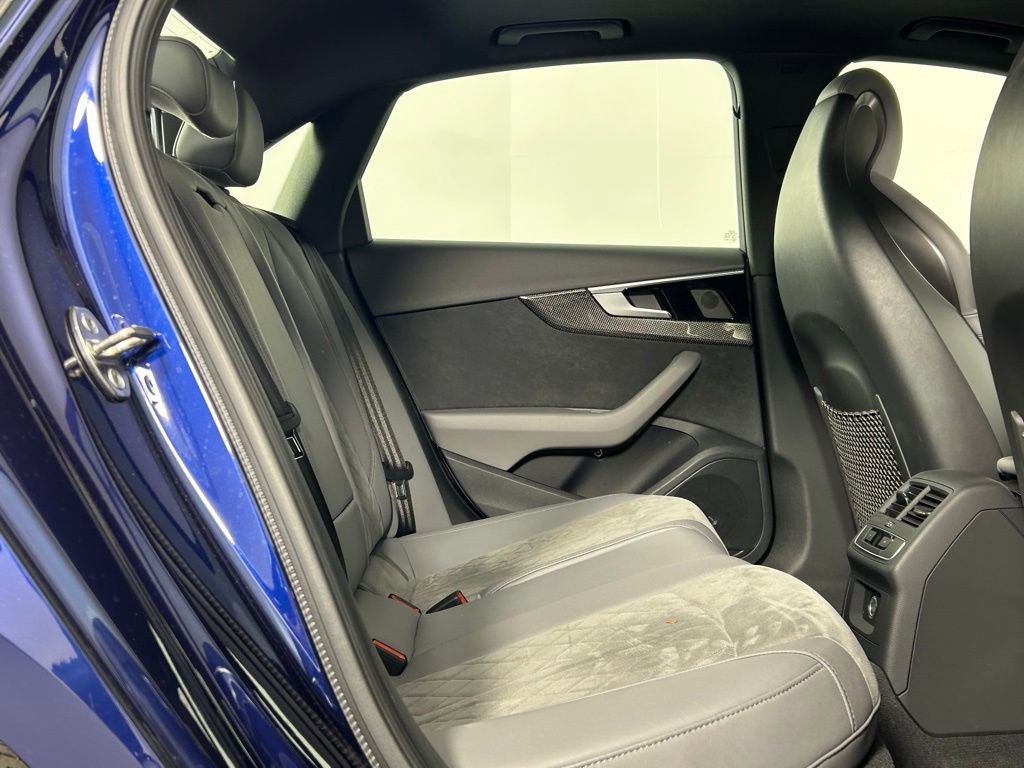 Used 2022 Audi S4 Premium image 13
