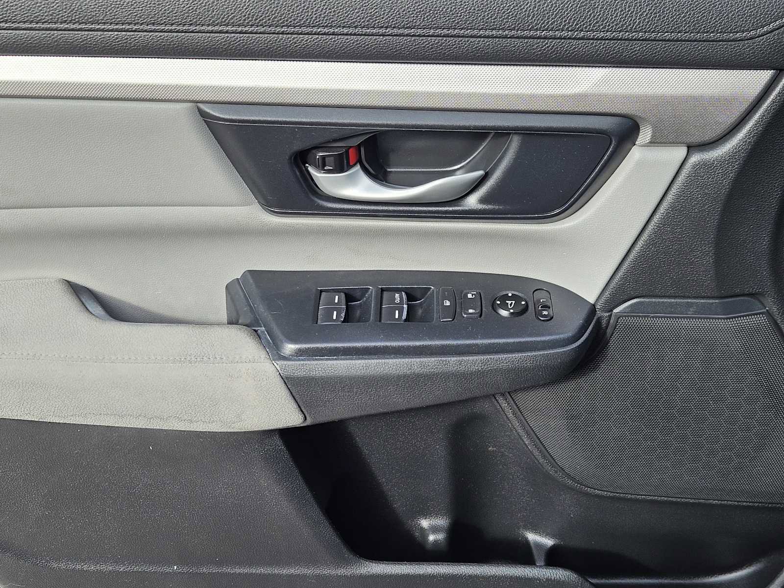 Used 2020 Honda CR-V LX image 20