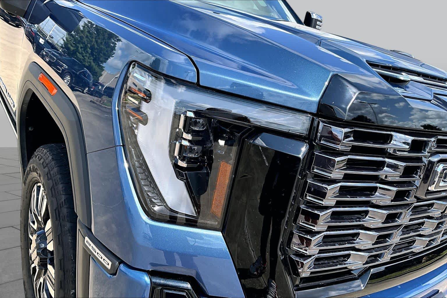 Used 2025 GMC Sierra 2500 Denali Ultimate AWD/4WD image 26