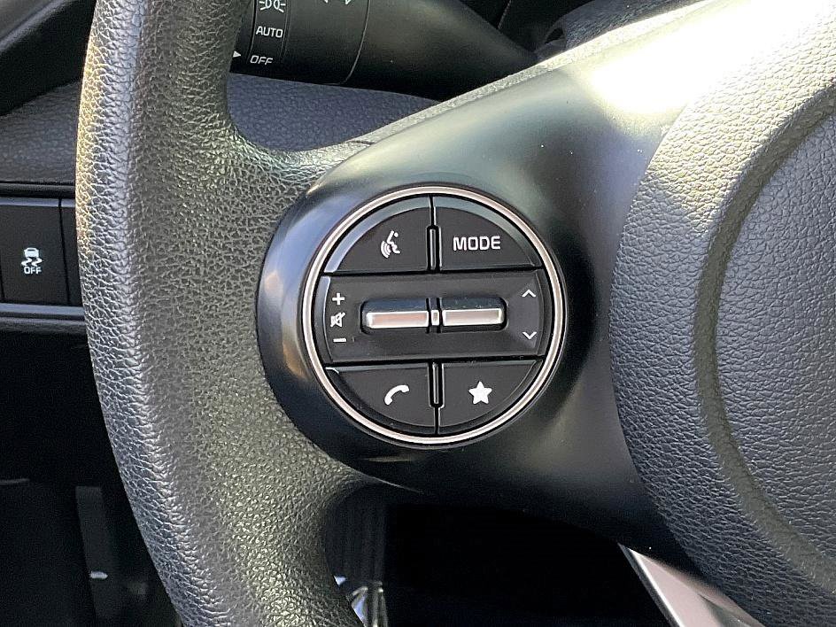 Used 2023 Kia Soul LX w/ LX Technology Package image 23