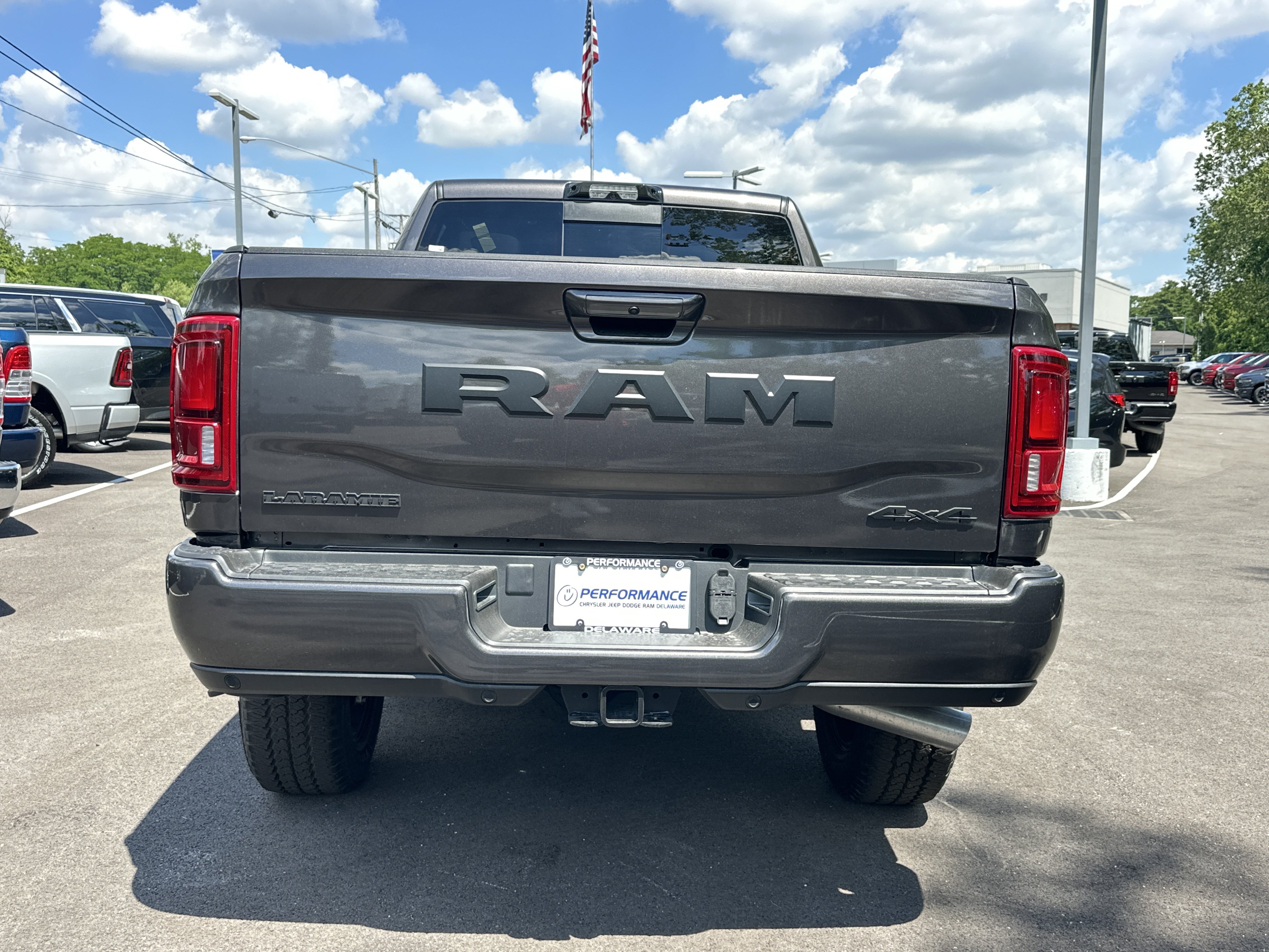 New 2026 RAM 2500 Laramie AWD/4WD image 17