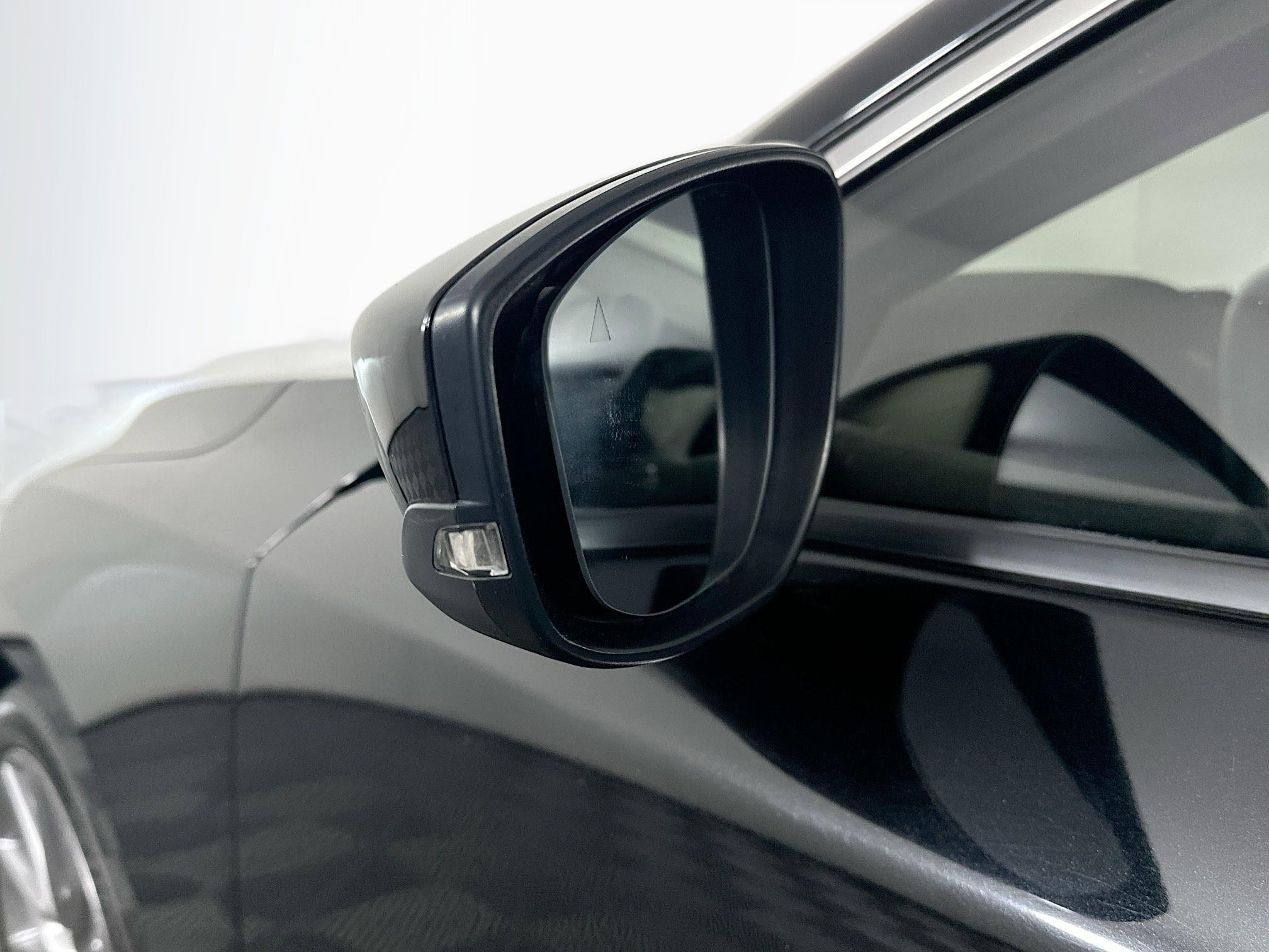 Used 2019 MAZDA MAZDA3 w/Premium Pkg image 16