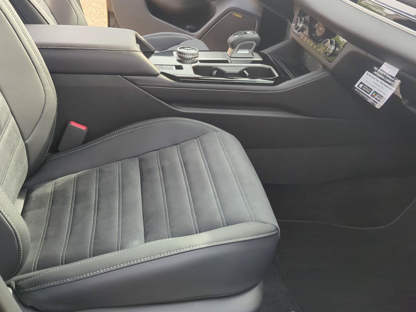 New 2026 Mitsubishi Outlander SE AWD/4WD image 16