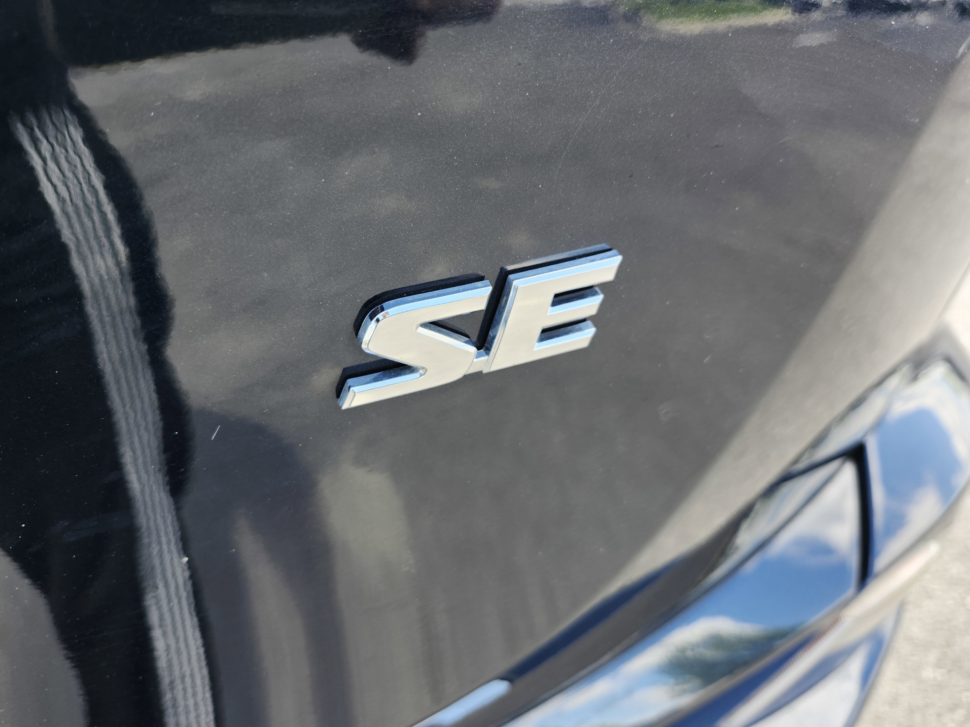 Used 2017 Toyota RAV4 SE FWD image 23