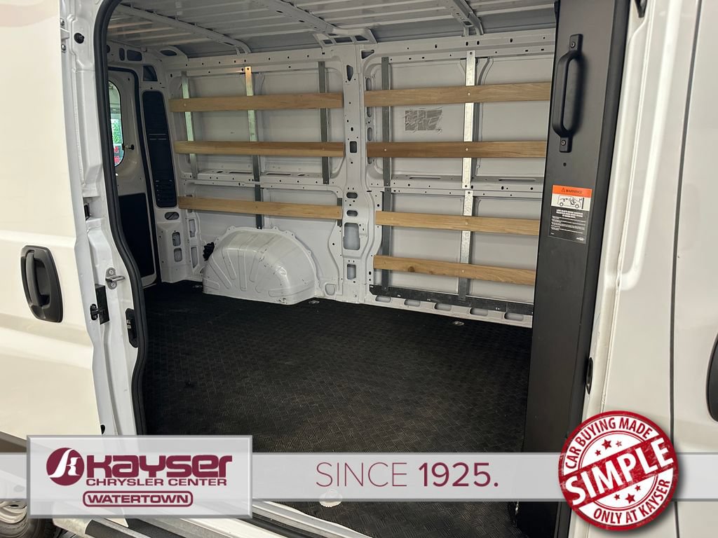 Used 2025 RAM ProMaster 2500 w/ U-Haul Equipment Group FWD image 32