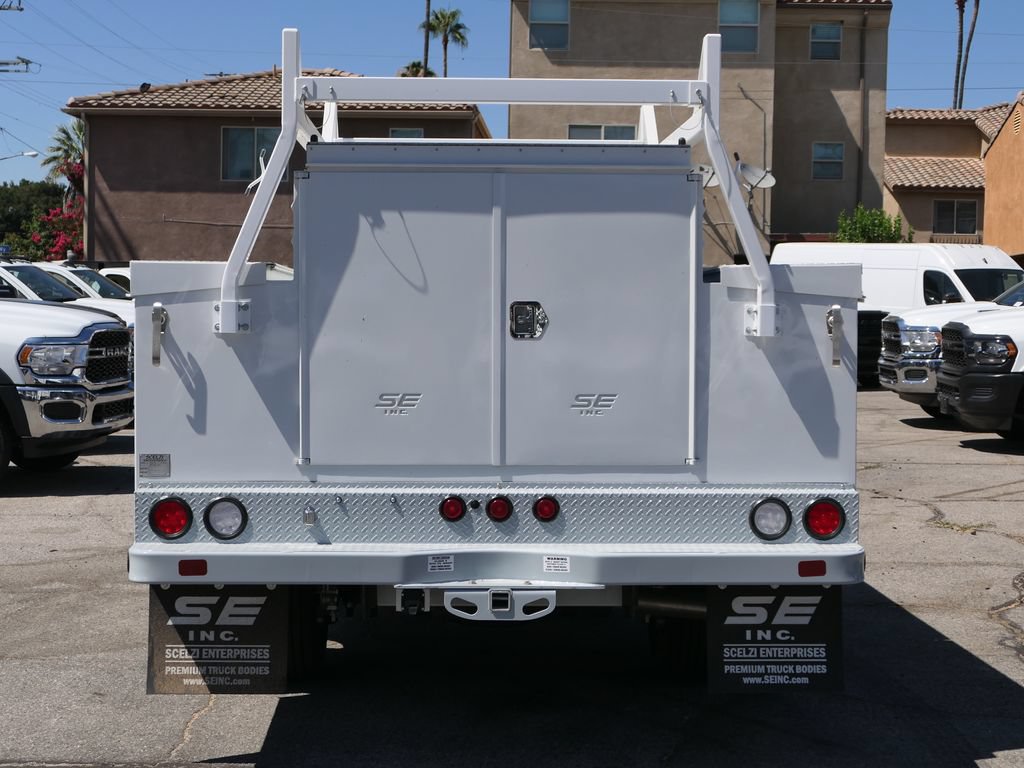 New 2024 RAM 4500 Tradesman w/ Chrome Appearance Group RWD image 3