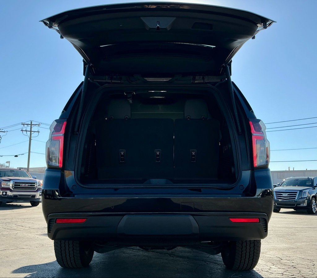 Used 2024 Chevrolet Tahoe Z71 w/ Luxury Package image 17