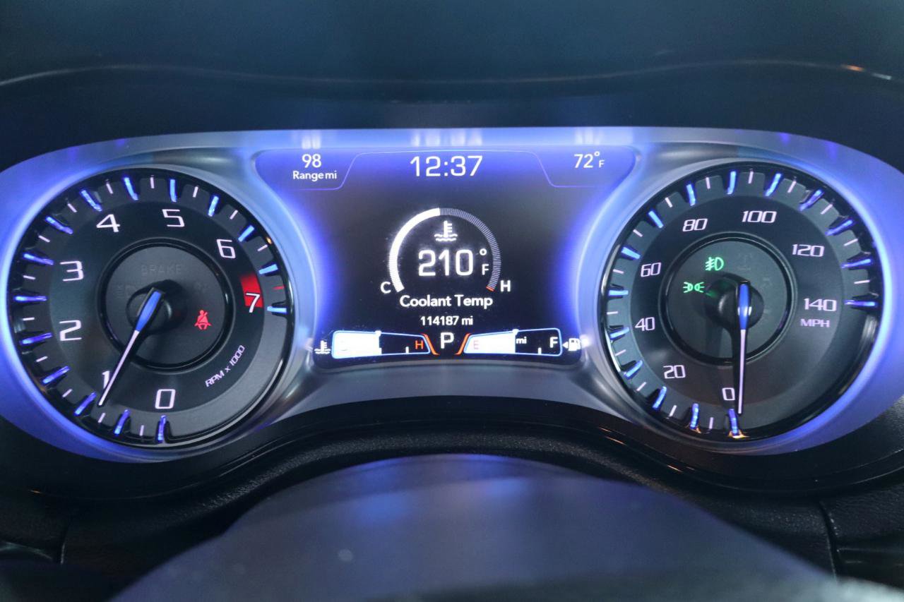 Used 2018 Chrysler 300 S w/ Beats Audio Group RWD image 18