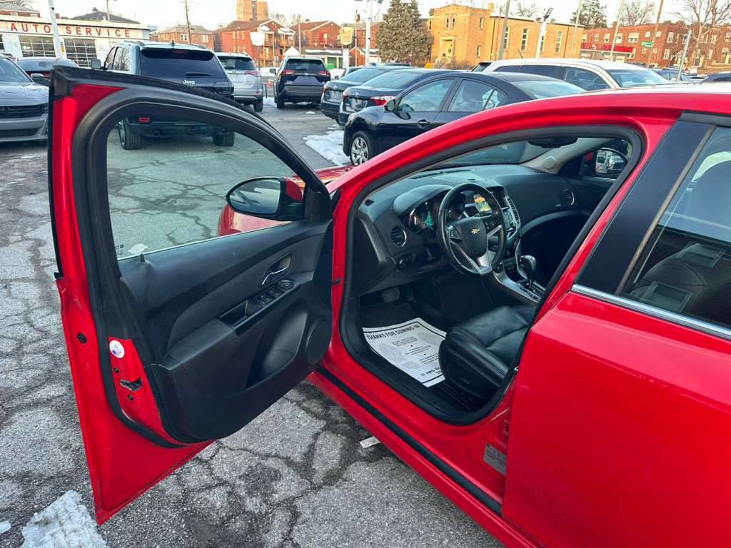 Used 2014 Chevrolet Cruze LT w/ RS Package image 10