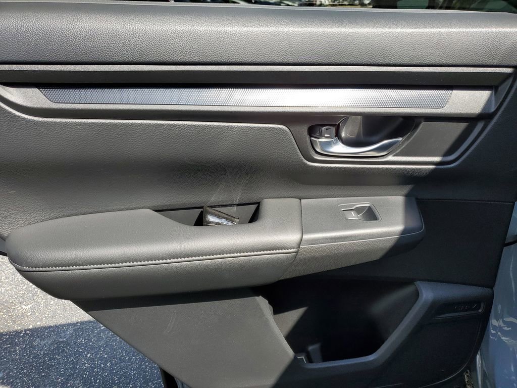 Used 2025 Honda CR-V EX image 16
