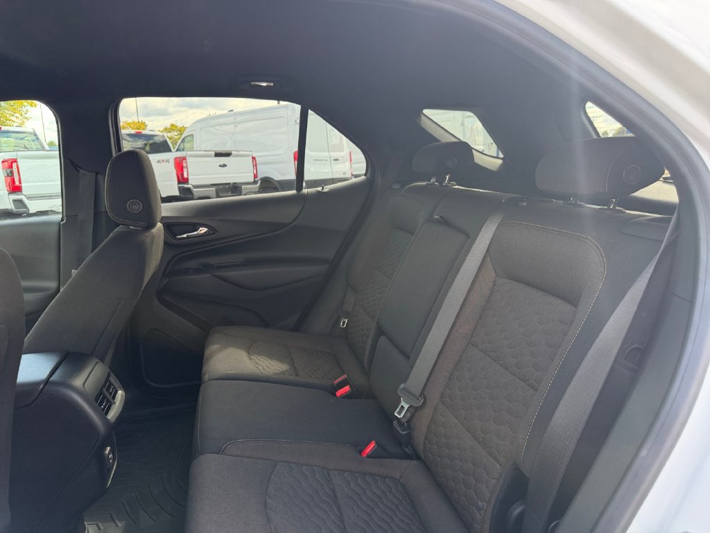 Used 2019 Chevrolet Equinox LT w/ Driver Convenience Package AWD/4WD image 22