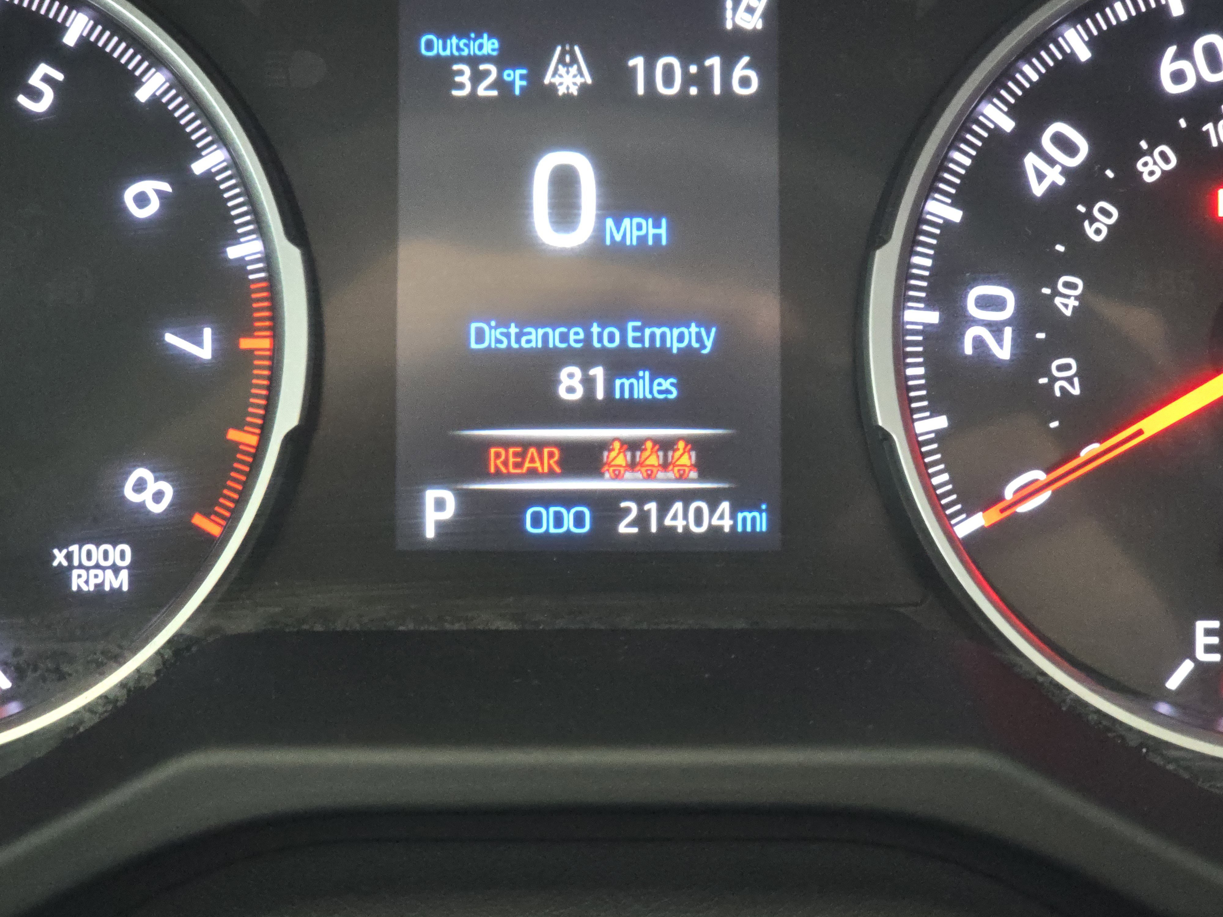 Used 2022 Toyota RAV4 LE image 30