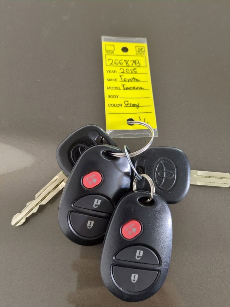 Used 2015 Toyota Tacoma 4x4 Access Cab V6 image 30