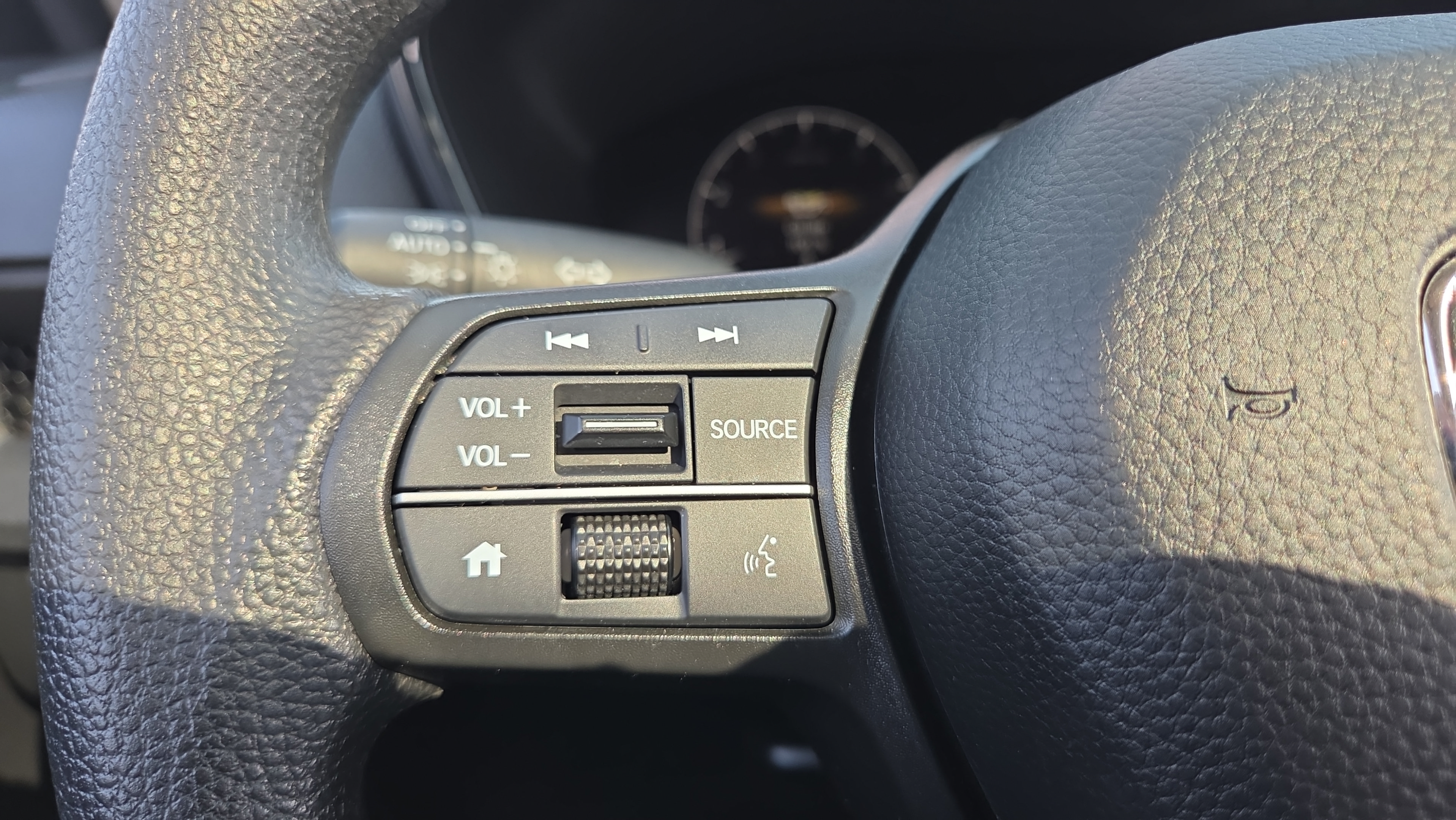 Used 2025 Honda CR-V EX image 23