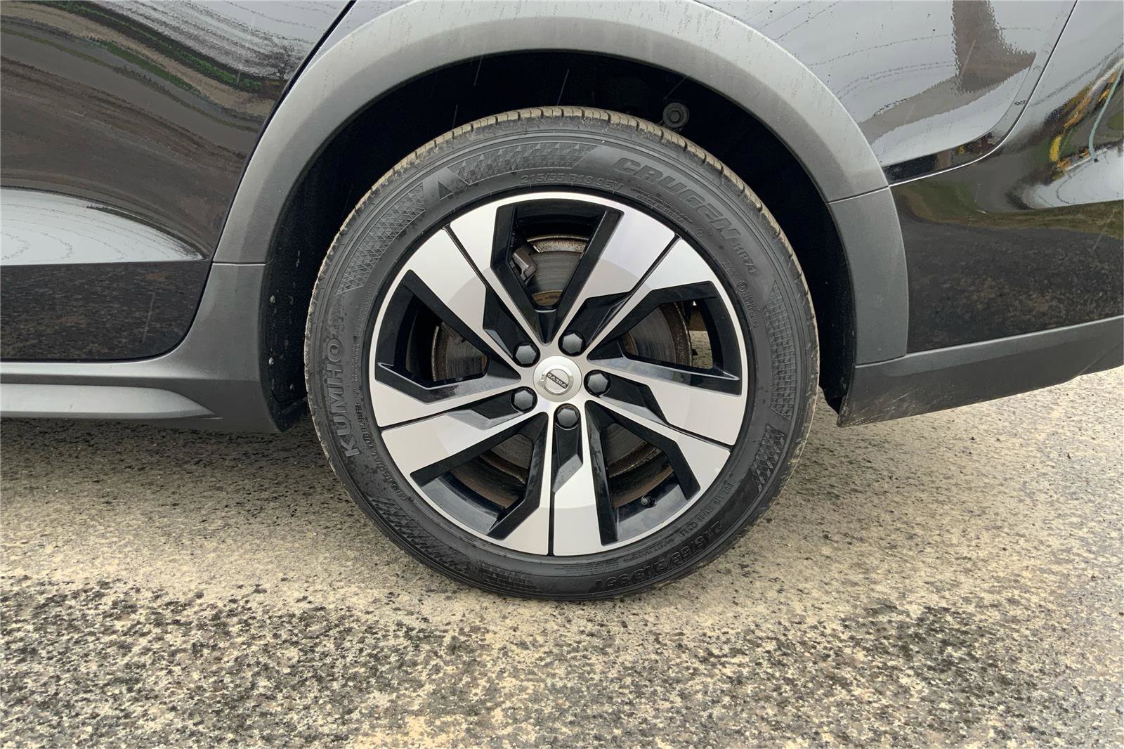 Used 2020 Volvo V60 T5 Cross Country w/ Protection Package Premier image 28