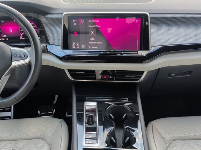 Used 2025 Volkswagen Atlas Cross Sport SEL Premium R-Line image 3