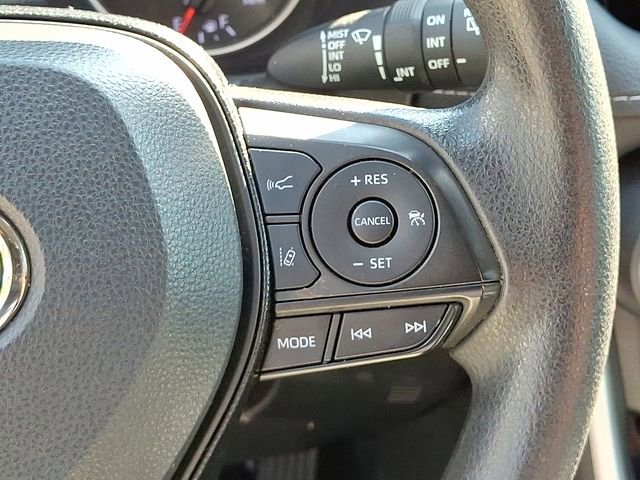 Used 2021 Toyota RAV4 XLE image 23