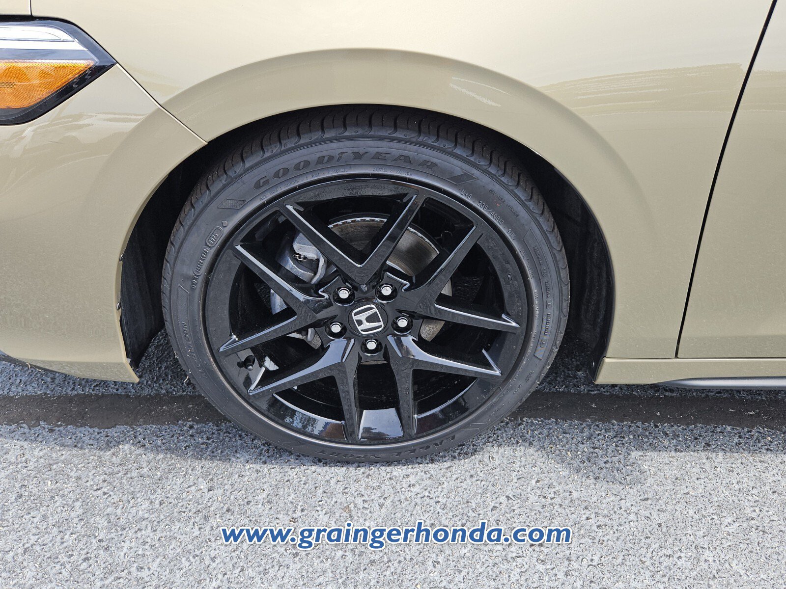 Certified 2025 Honda Civic Sport image 9