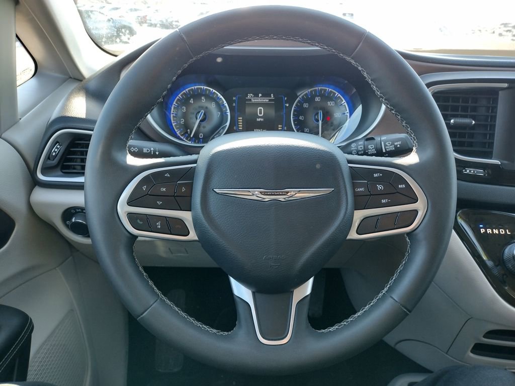 Used 2024 Chrysler Voyager LX image 6