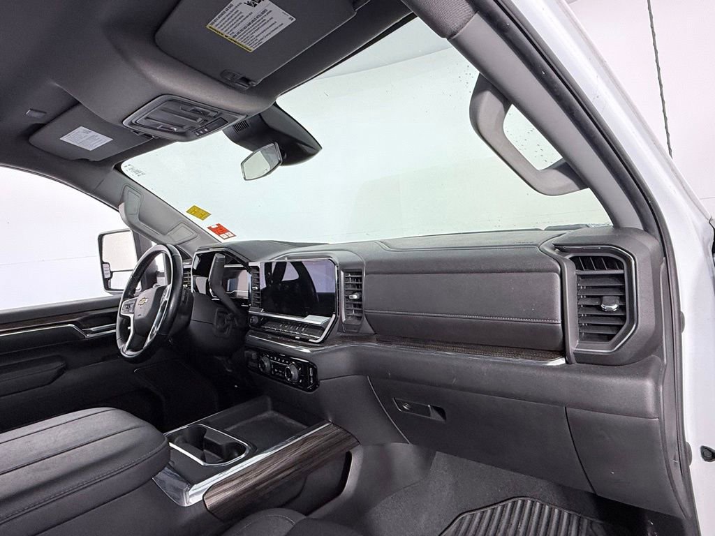 Used 2024 Chevrolet Silverado 2500 LT w/ Convenience Package image 24