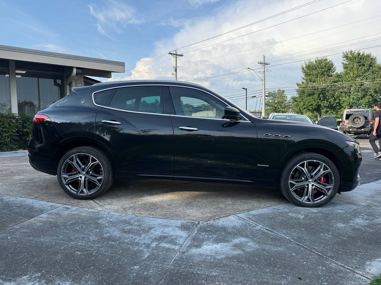 Used 2019 Maserati Levante S GranLusso AWD/4WD image 4