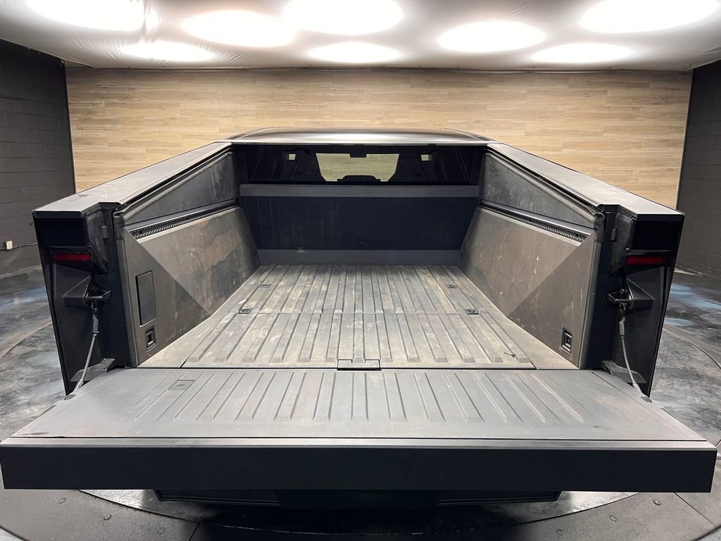 Used 2024 Tesla Cybertruck Cyberbeast image 23
