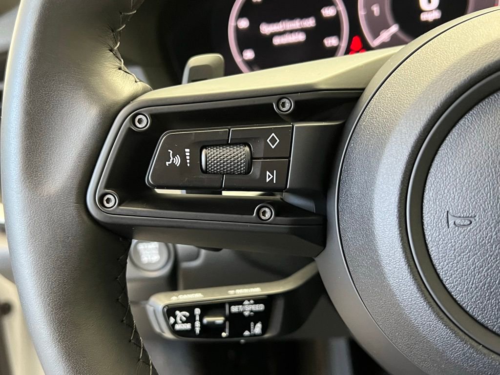 Certified 2025 Porsche 911 Carrera image 8