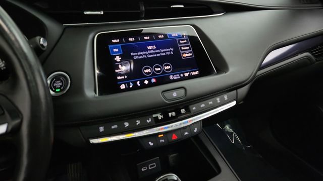 Certified 2023 Cadillac XT4 Luxury w/ Cold Weather Package image 16