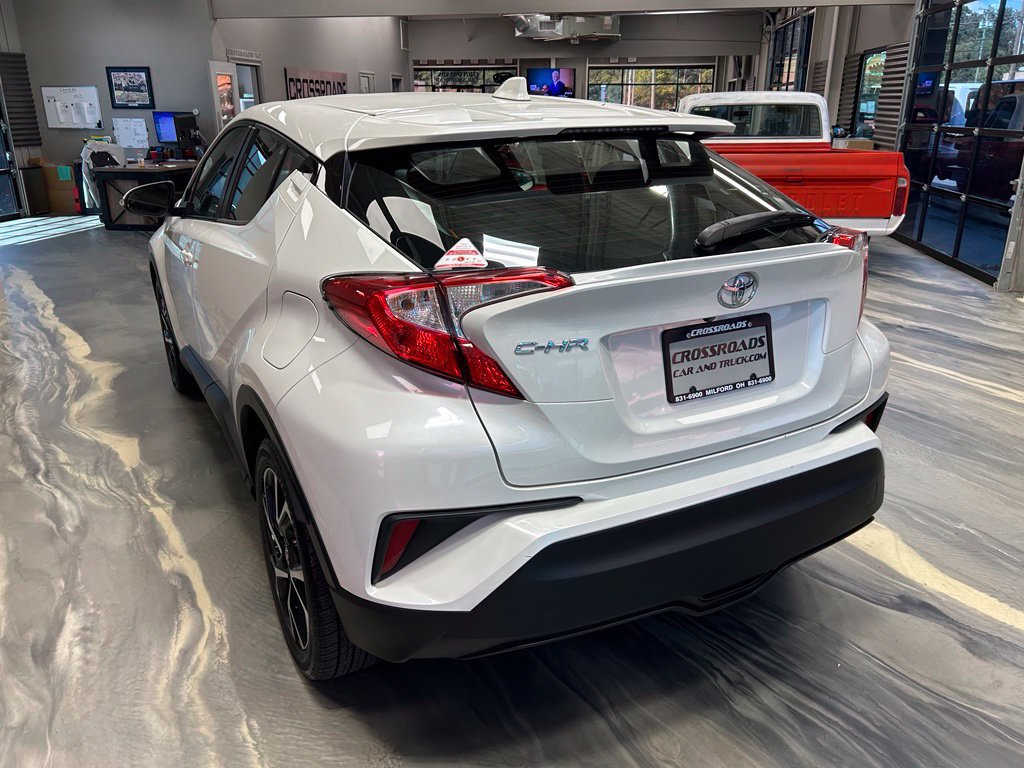 Used 2019 Toyota C-HR XLE FWD image 31