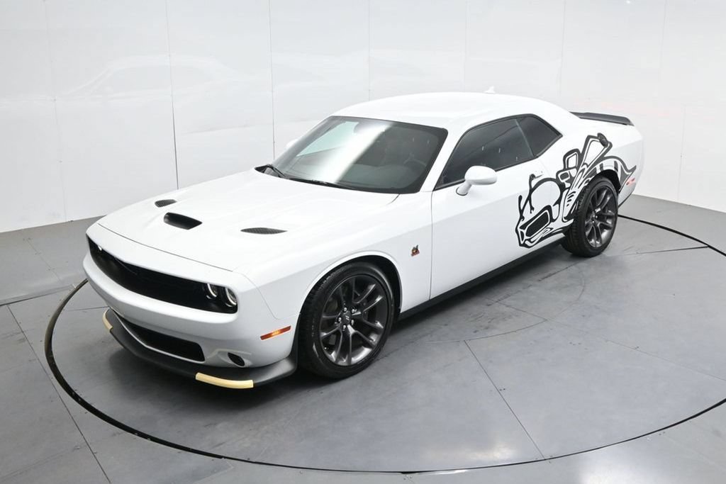 Used 2022 Dodge Challenger R/T Scat Pack w/ Driver Convenience Group RWD image 49
