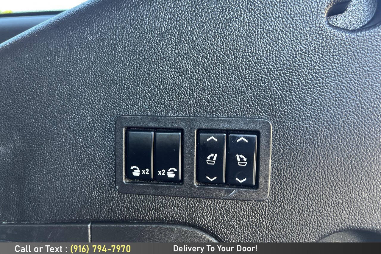 Used 2016 Cadillac Escalade Luxury AWD/4WD image 13