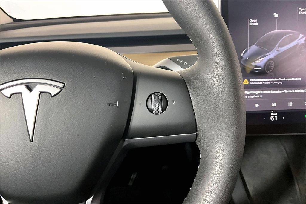 Used 2024 Tesla Model Y Long Range AWD/4WD image 18