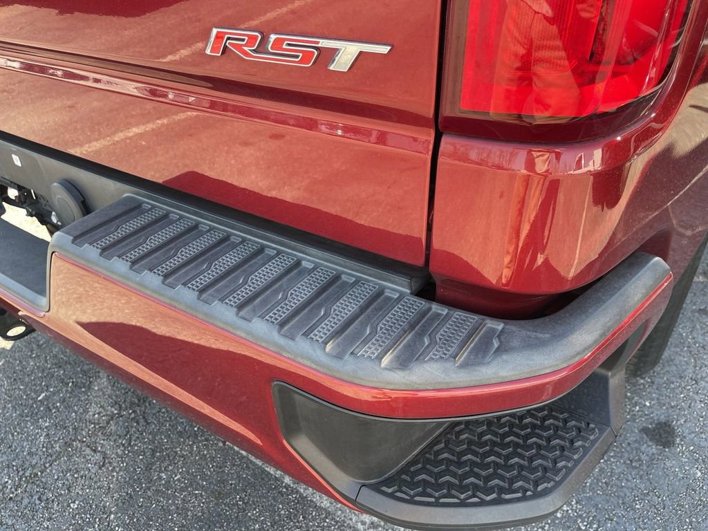 Used 2020 Chevrolet Silverado 1500 RST w/ RST Value Package image 8