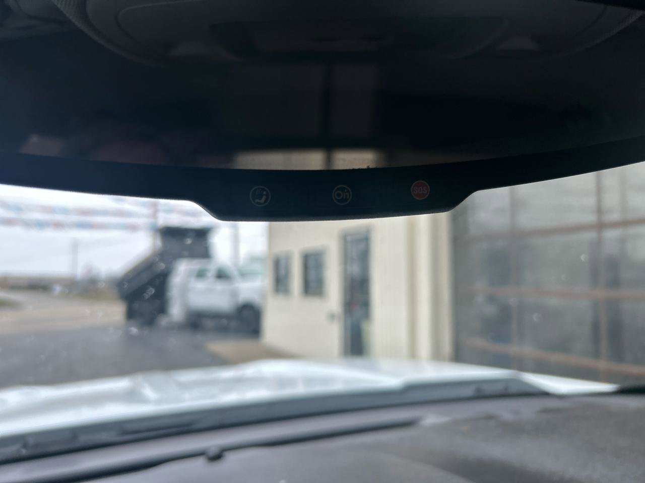 Used 2018 Chevrolet Silverado 1500 LT image 24