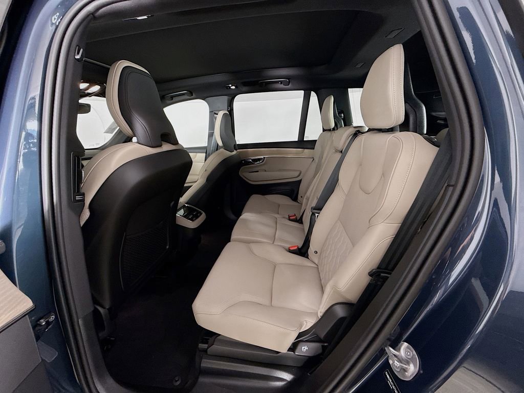New 2026 Volvo XC90 B6 Plus w/ Protection Package Premier image 25