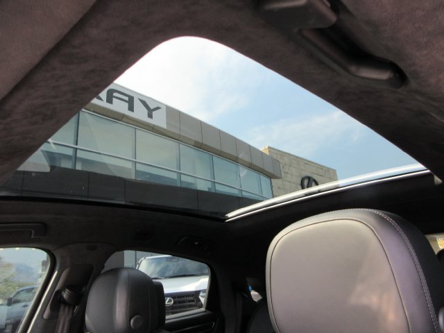 Used 2021 Porsche Cayenne GTS AWD/4WD image 16